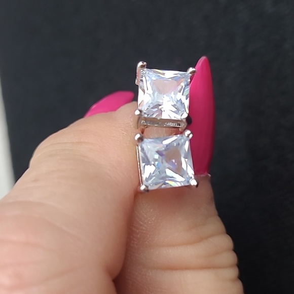 NEW PRINCESS CUT WHITE AMYTHYST SILVER PIERCED EARRING STUDS - Picture 5 of 9